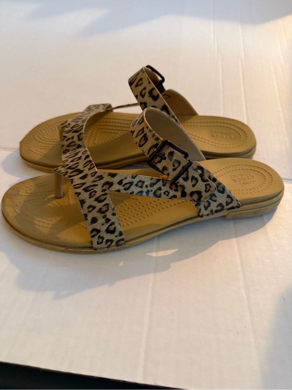 CROCS Leopard Print Toe-Post Sandals in Tan and Black